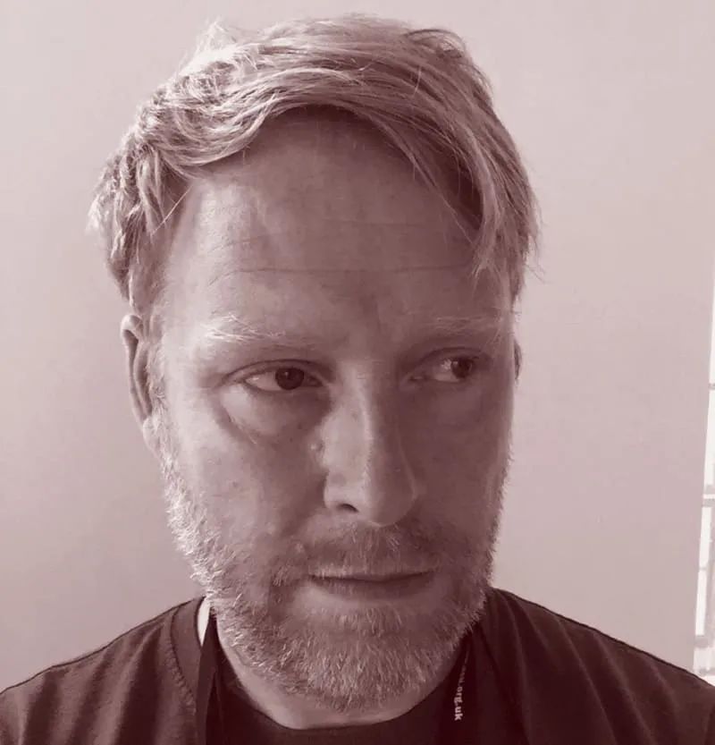 与POPMART合作，这位设计师来自坎伯韦尔插画专业