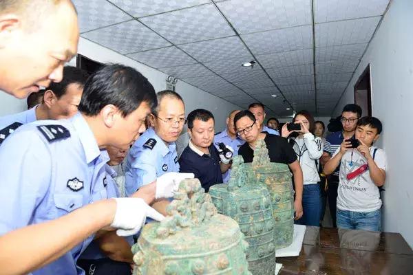 如何惩治和预防民警腐败行为,严查公安队伍违纪违法