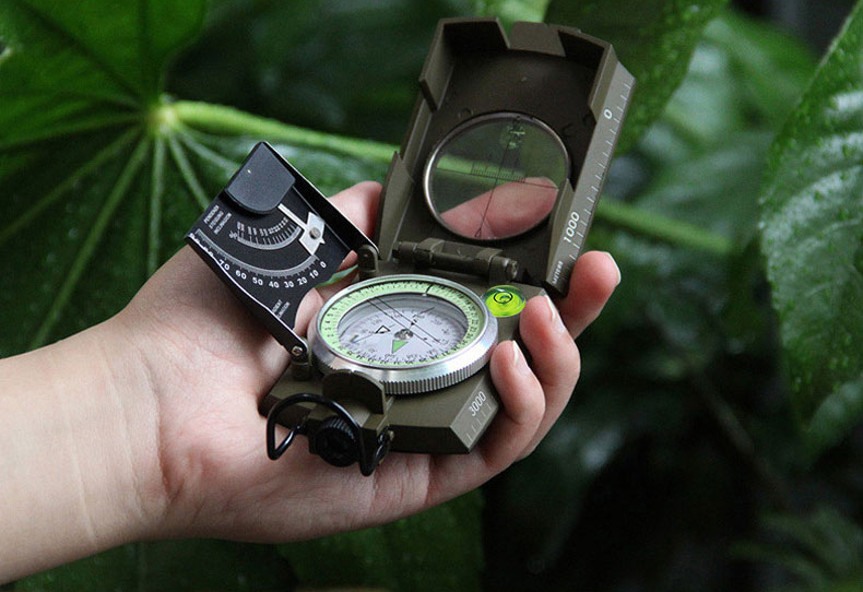 手表太阳定方向的原理,在野外生存怎么利用手表定方向