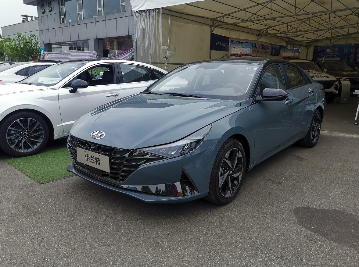 第七代伊兰特倒车影像,第七代伊兰特中控解析图片