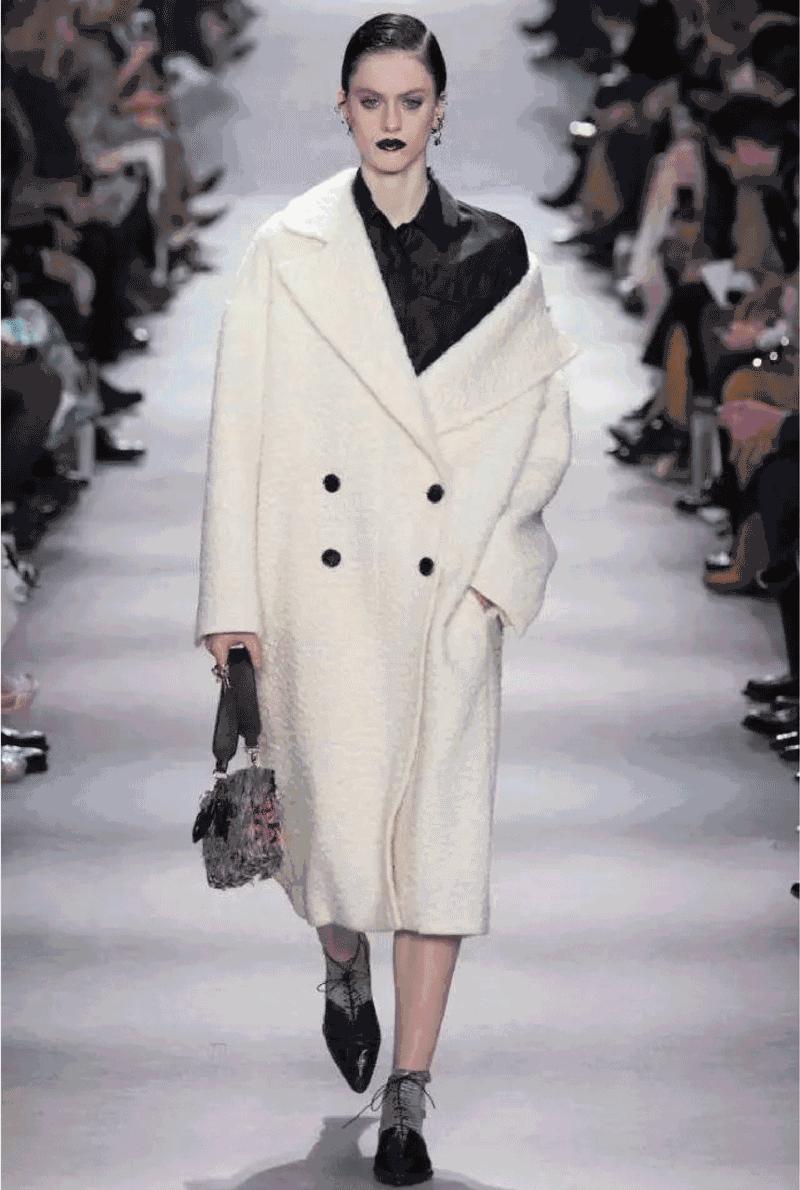 今年流行奶油风穿搭,秋冬奶油色穿搭