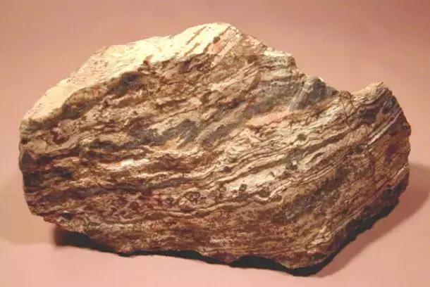 常见岩浆岩鉴别特征图片,常见岩浆岩的认识和鉴定实验报告