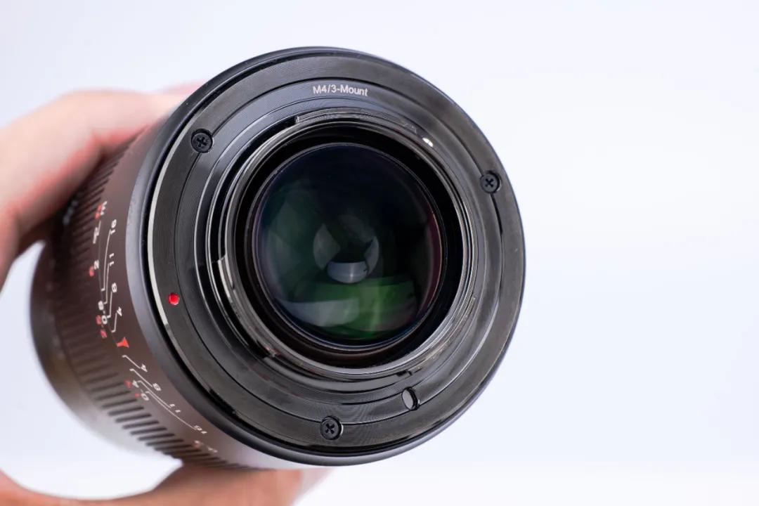 七工匠25f1.8大光圈,七工匠f0.95镜头多大光圈画质最好