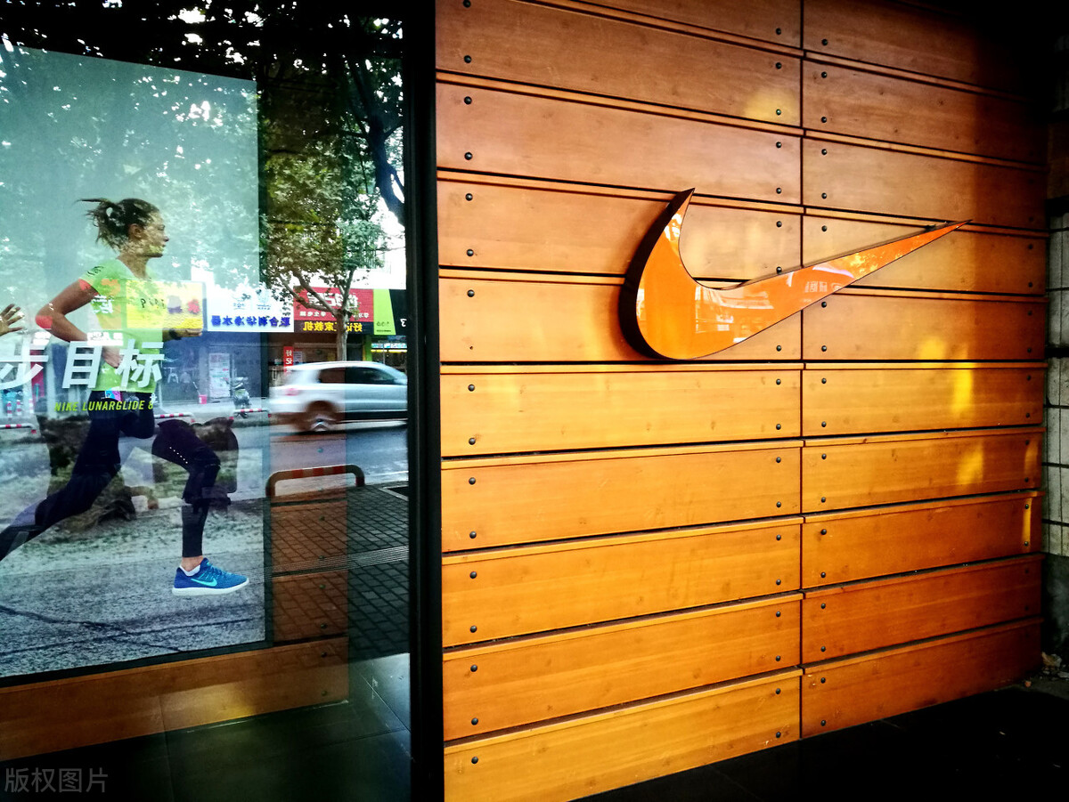 耐克真的不行了,耐克到底有多厉害