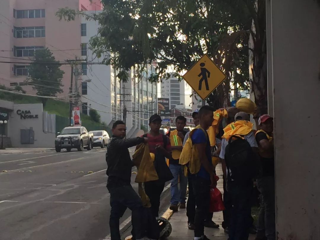 翻译专业就业前景待遇,现在翻译的就业前景怎么样