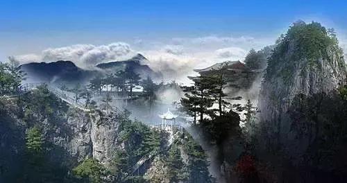 采一片天竺山的云朵别在发梢，带你感受云中漫步的奇妙幻境