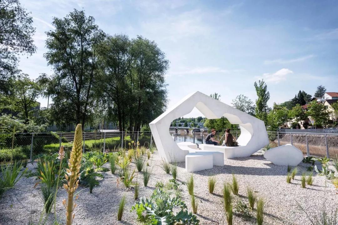 淋浴坐凳设计,庭院坐凳设计