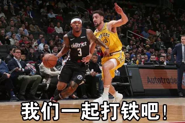 考神打杜兰特完整视频,考神给库里汤普森杜兰特传球