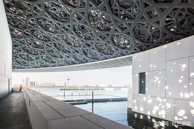 迪拜阿布扎比人工岛,世界七大建筑奇迹迪拜人工岛