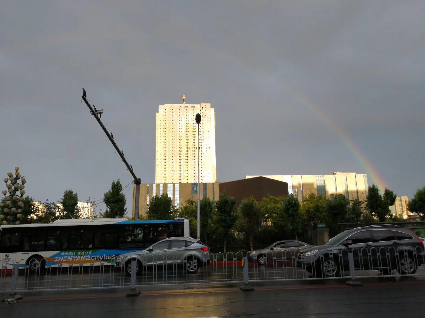 固特异和米其林哪个轮胎更静音,米其林轮胎好还是固特异的好