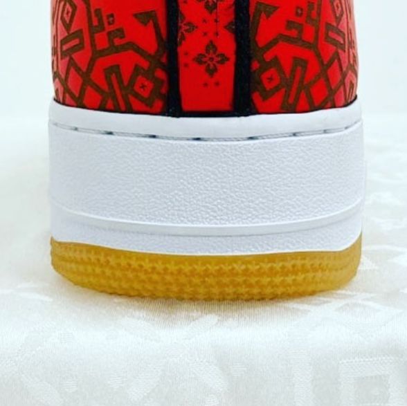 4种颜色丝绸,亮红色的丝绸