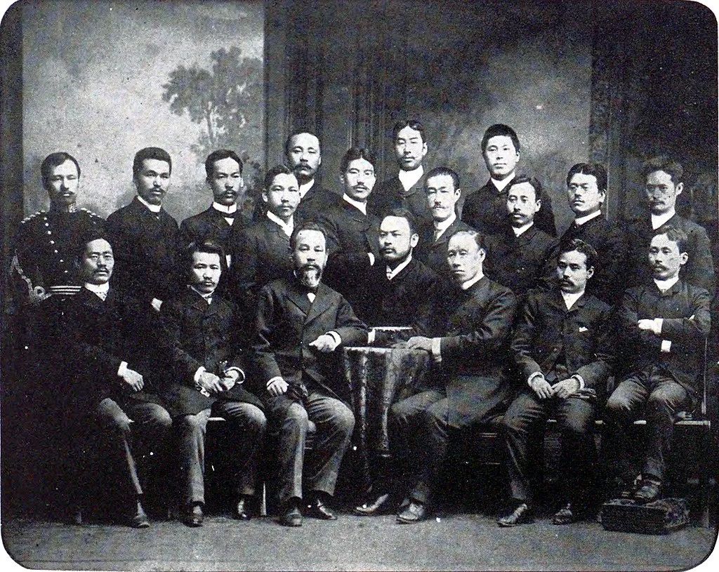 日本作家夏目漱石最厉害的本领,和夏目漱石同时代的作家