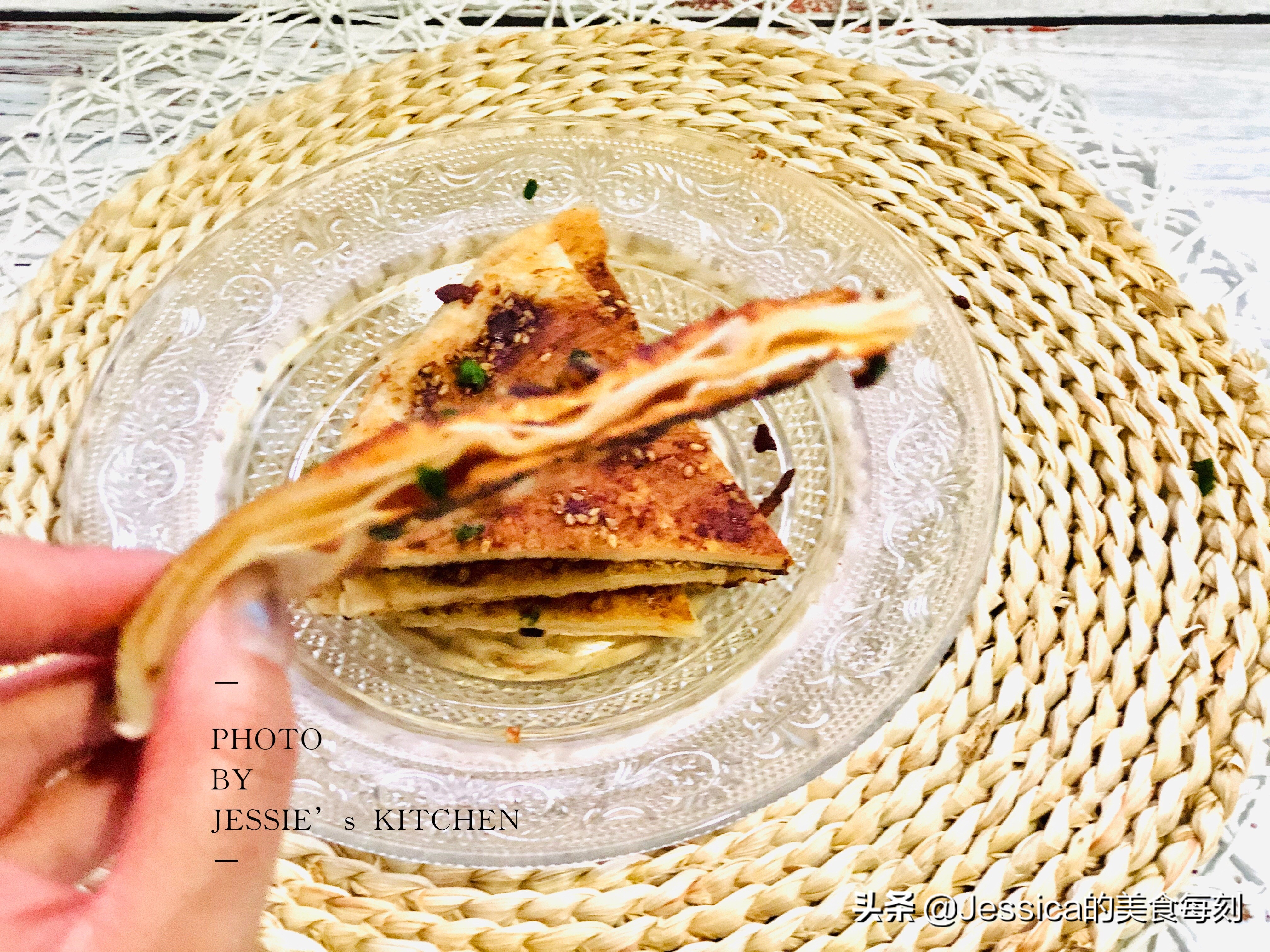 早餐营养食品半成品酱香饼,排队两小时的面有多好吃