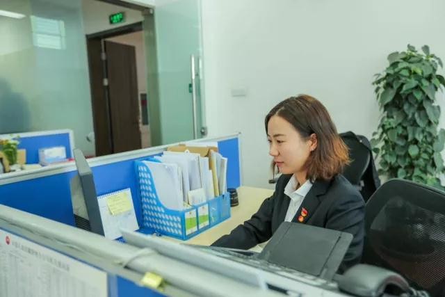 石油工人劳模故事,石油工人劳模