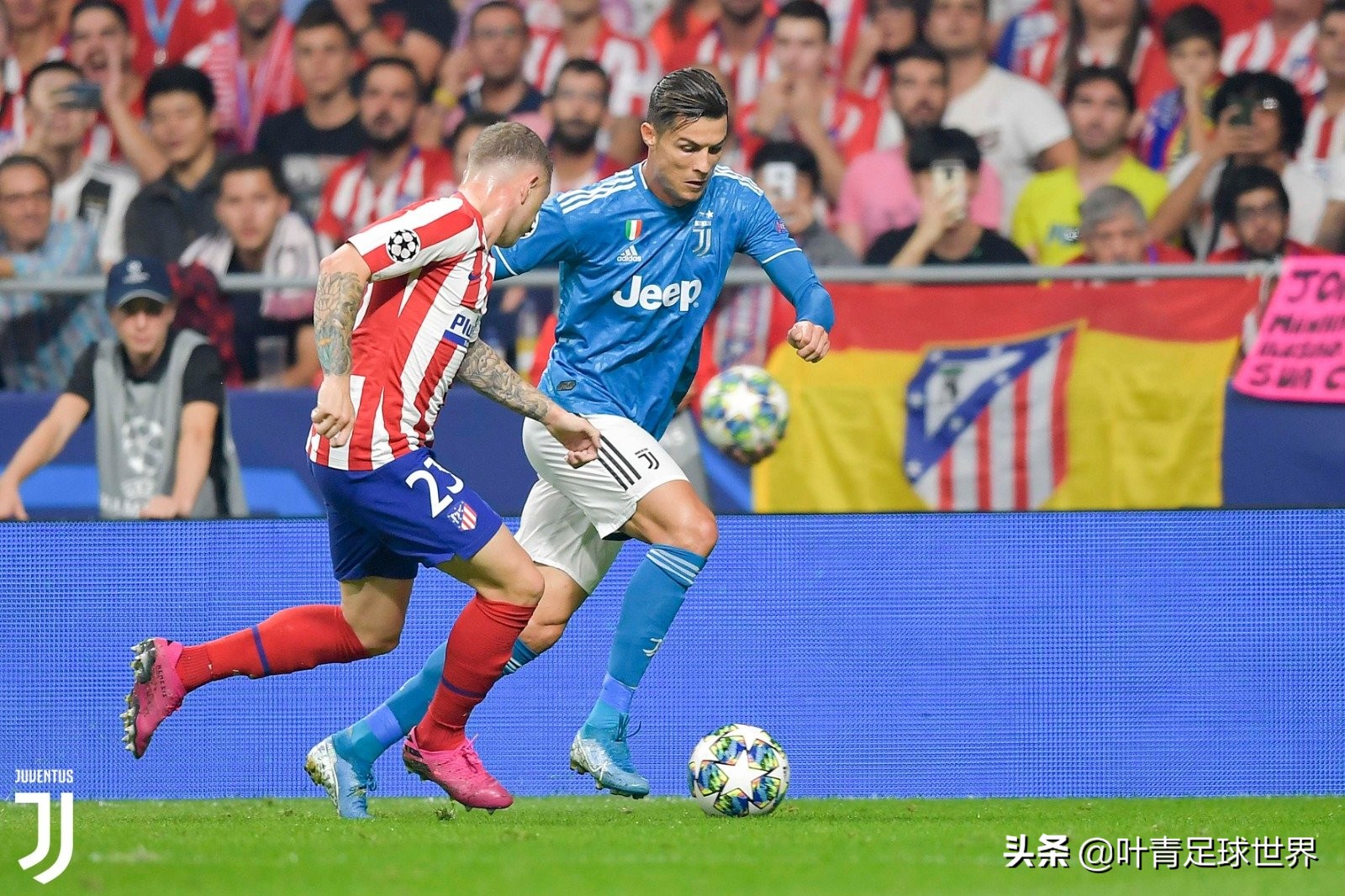 C罗疯狂表演：第94分钟单挑6人险绝杀！霸气手势回击满场嘘声