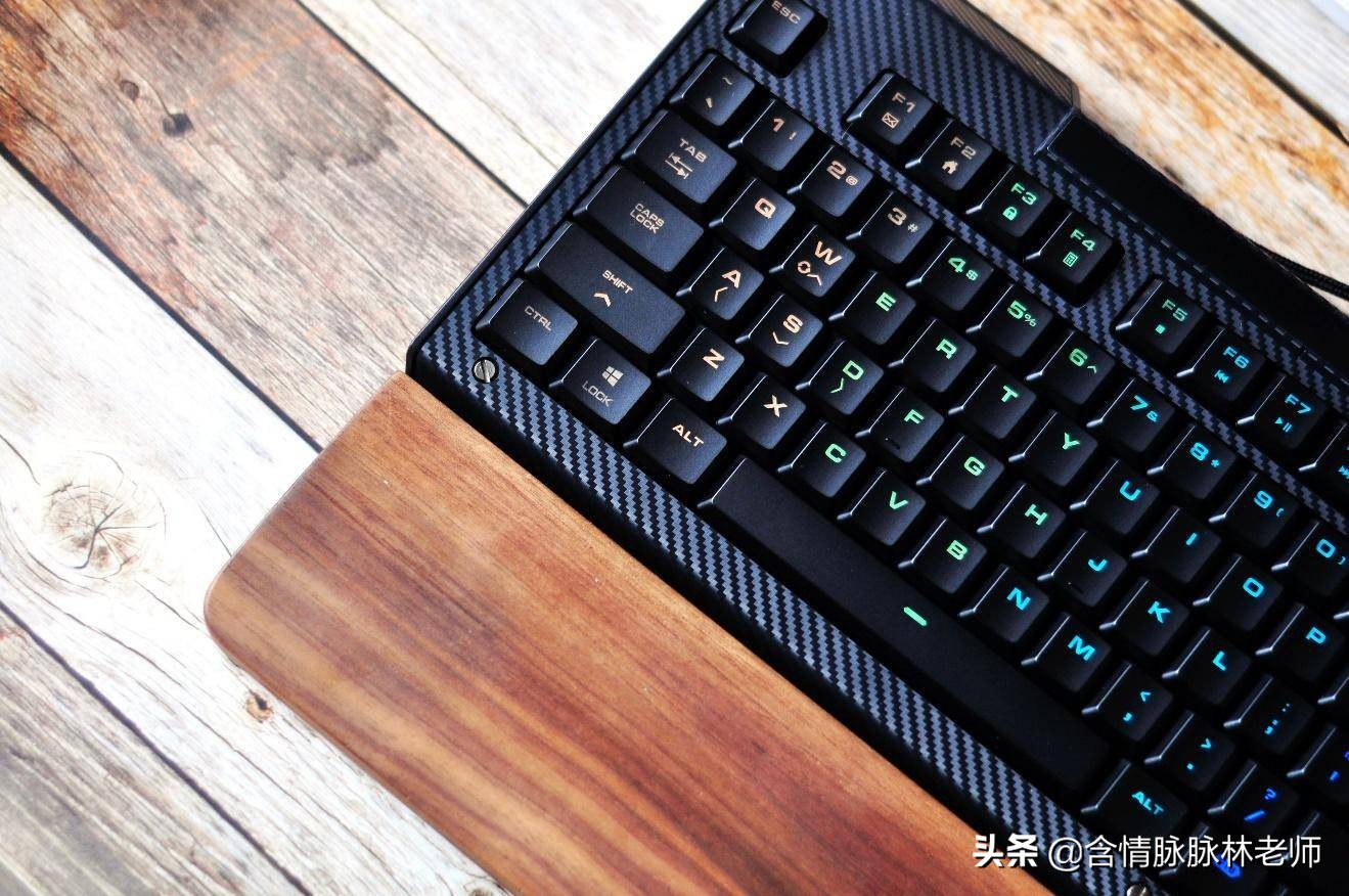 骨伽和罗技键盘哪个好用,薄膜键盘的手感和哪种轴更相近
