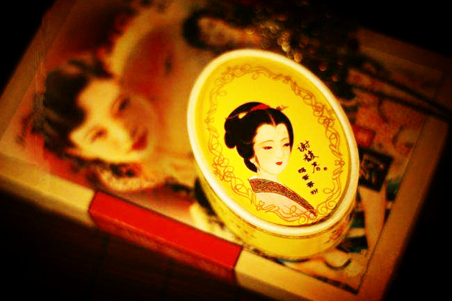 护肤国货彩妆推荐大牌,平价好用的彩妆新手用哪款比较好