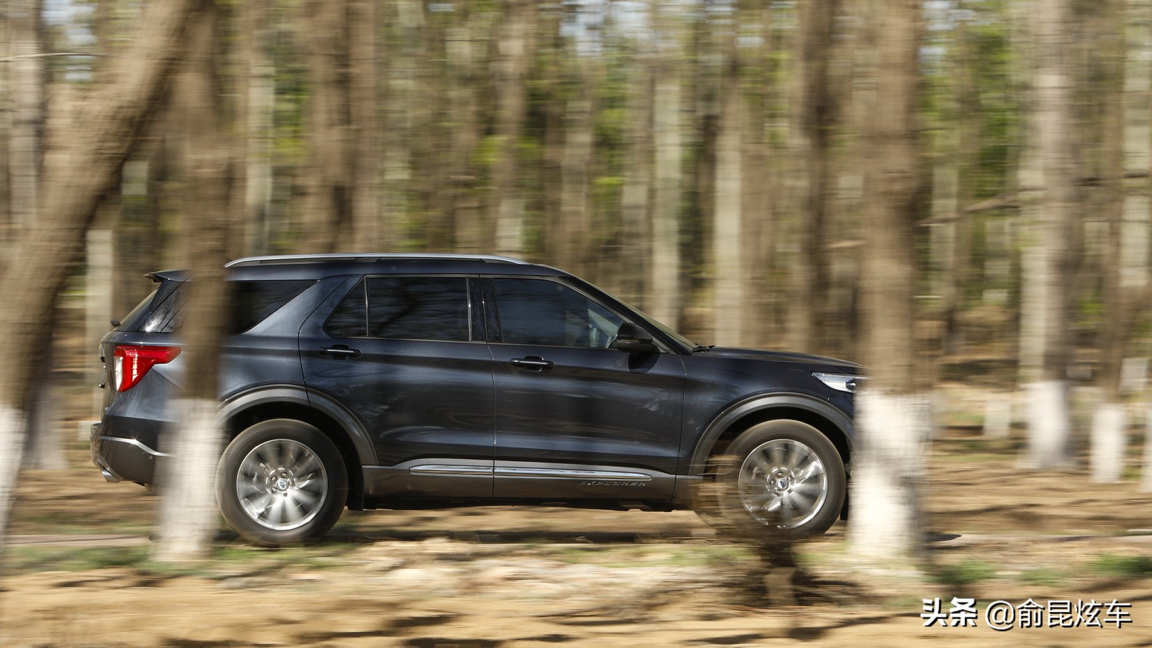 全新大七座suv福特探险者,帅气十足的性能轿跑suv