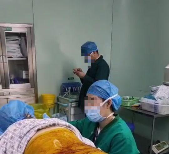 80多岁老太太腰椎疼得厉害,80岁老太太腿疼难忍怎么办