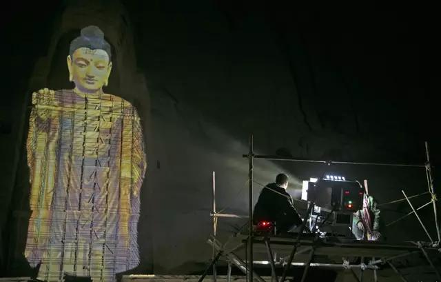 夫妻俩把北京房子卖掉全国旅行,北京夫妻卖了800万房子去了澳洲