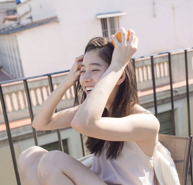 dior变色唇膏老款和新款 (黑皮dior变色润唇膏)