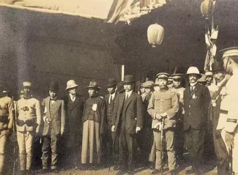 巅峰时25万兵力的晋绥军:步兵师就有30个,还有17个炮兵团