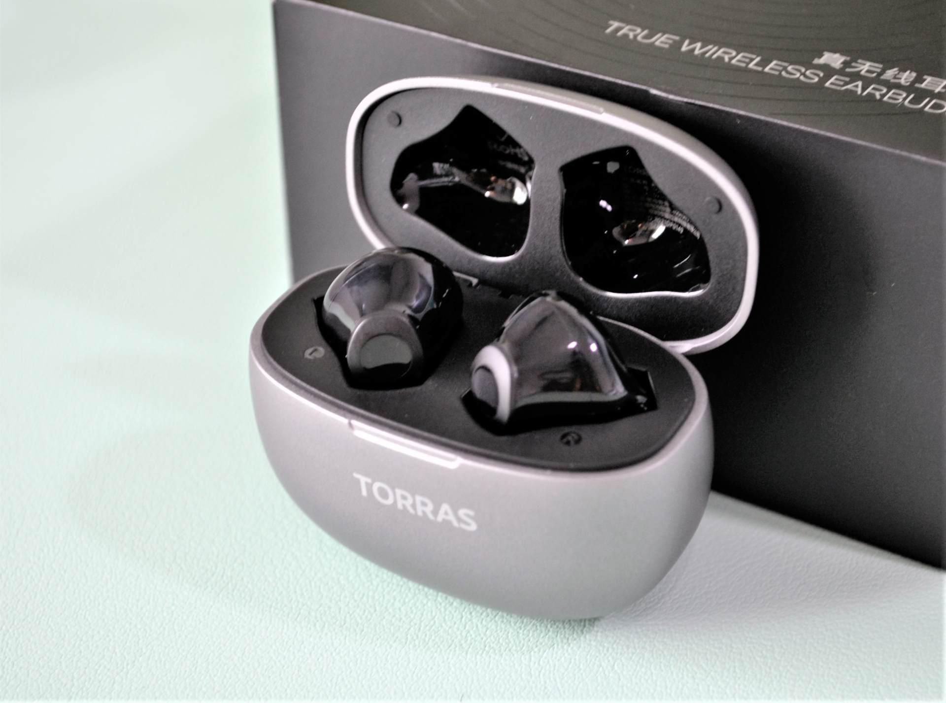 有线耳机和蓝牙耳机选谁最好,同等价位有线和无线耳机的区别