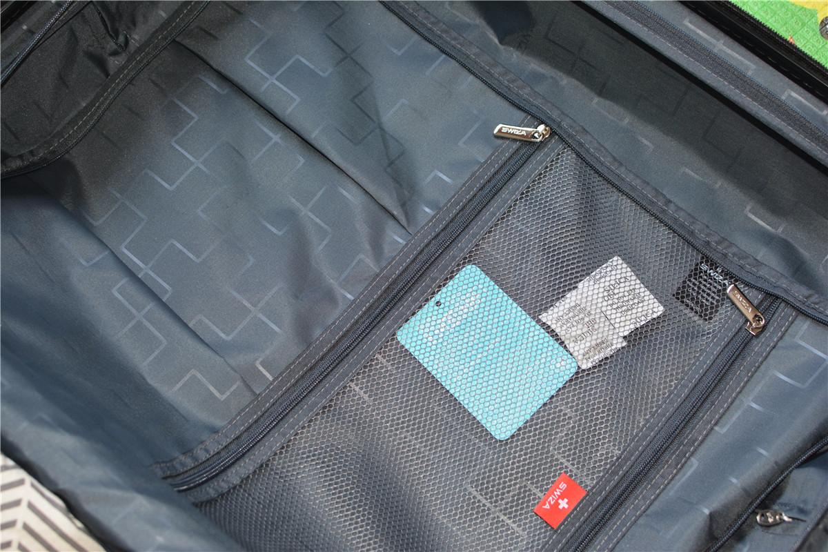 有了瑞士SWIZA行李箱，再也不用担心出差了，绝对颜值担当