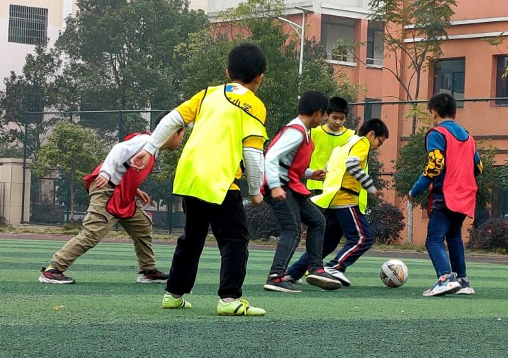 阳光成长快乐生活,阳光锻炼快乐成长