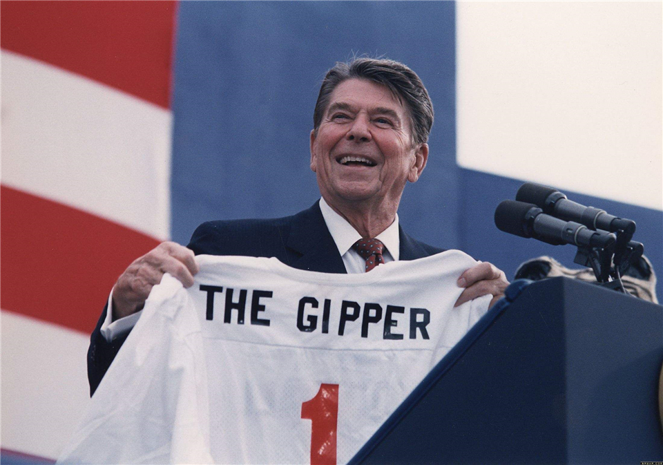 既是总统又是明星：20世纪60年代后，美国总统政治为何要娱乐化？