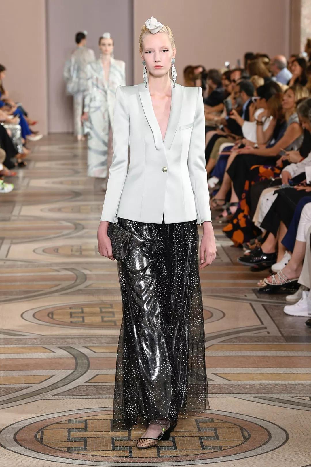 优雅不是炫耀,阿玛尼高定装