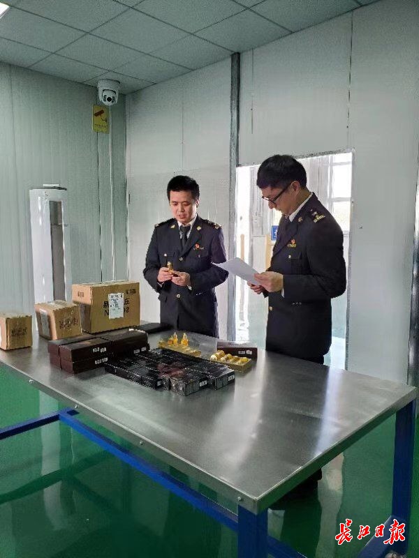 家门口的海淘,武汉跨境电商发货有人上门收货吗