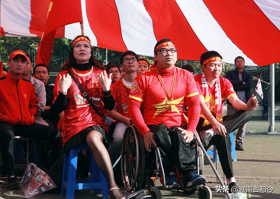 瓒婂崡鐞冭糠涓鸿冻鐞冮槦鍔犳补,瓒婂崡鐞冭糠鎰熷姩鍏ㄥ満