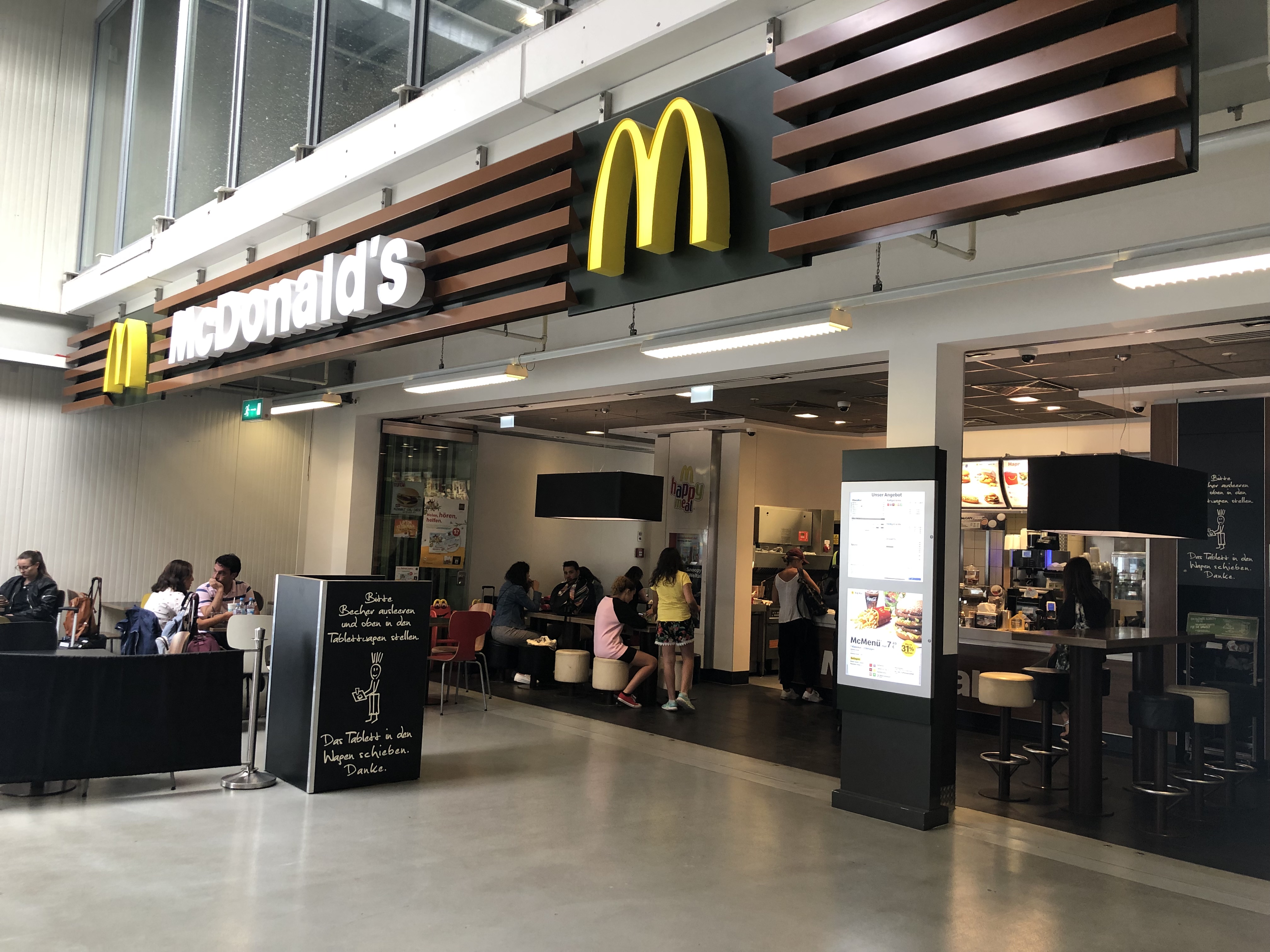 德国法兰克福机场转机攻略,哈恩机场和法兰克福机场