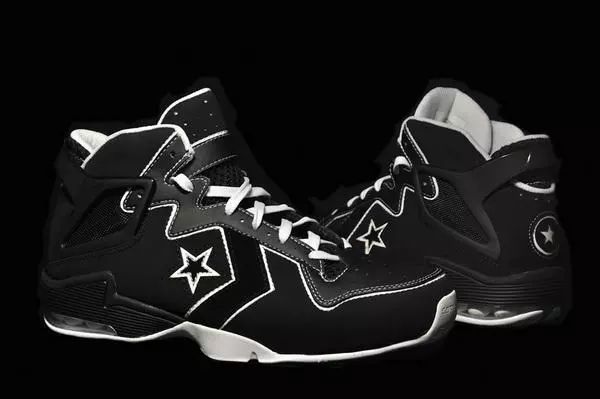 韦德新战靴竟致敬科比,韦德最后一个赛季上脚球鞋