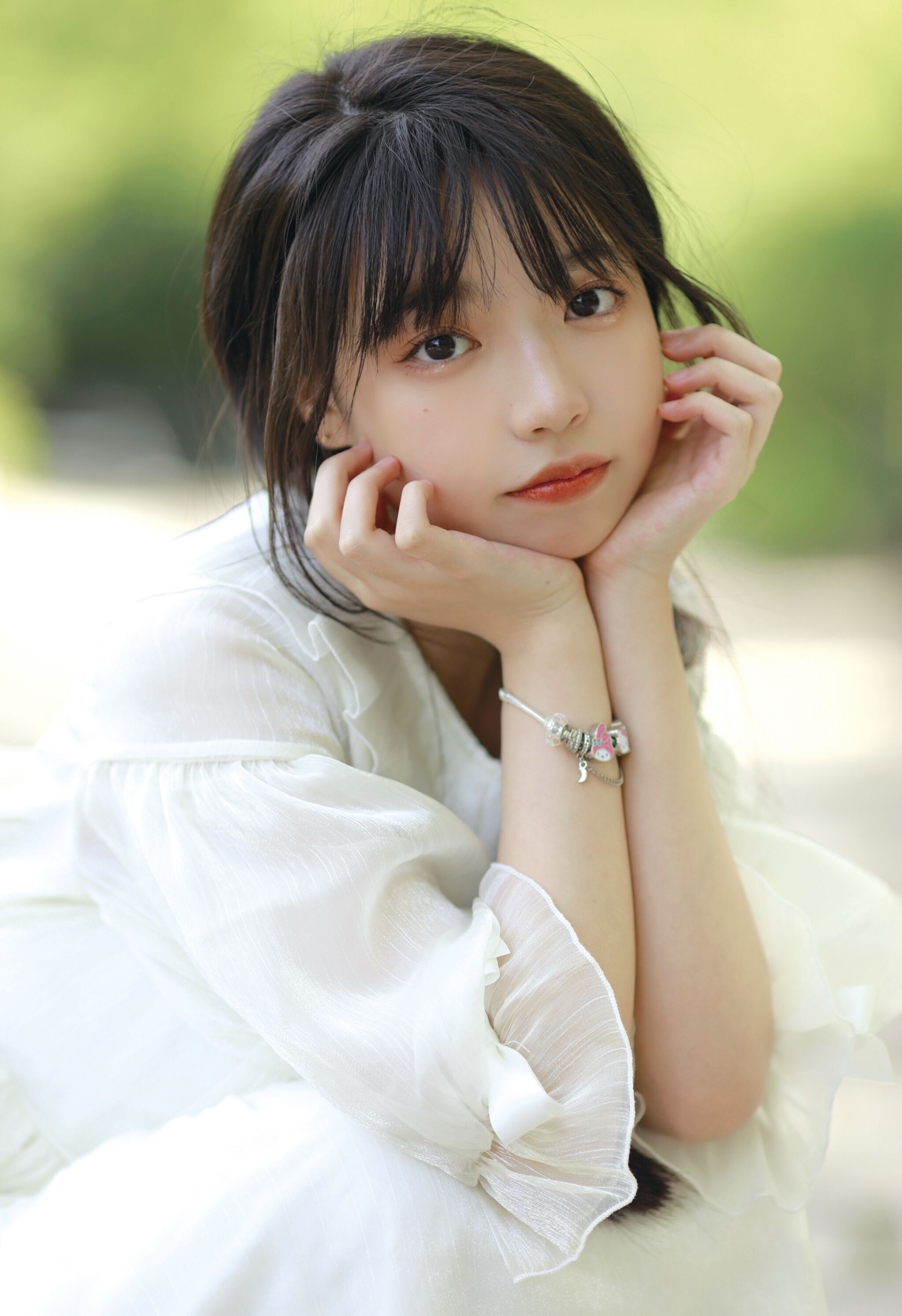 甜美少女丨就想静静地看着你