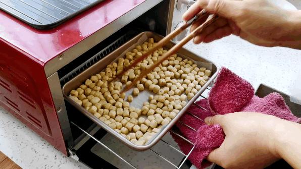 炒棋子豆怎么做好吃,棋子豆怎么做又酥又香又好吃