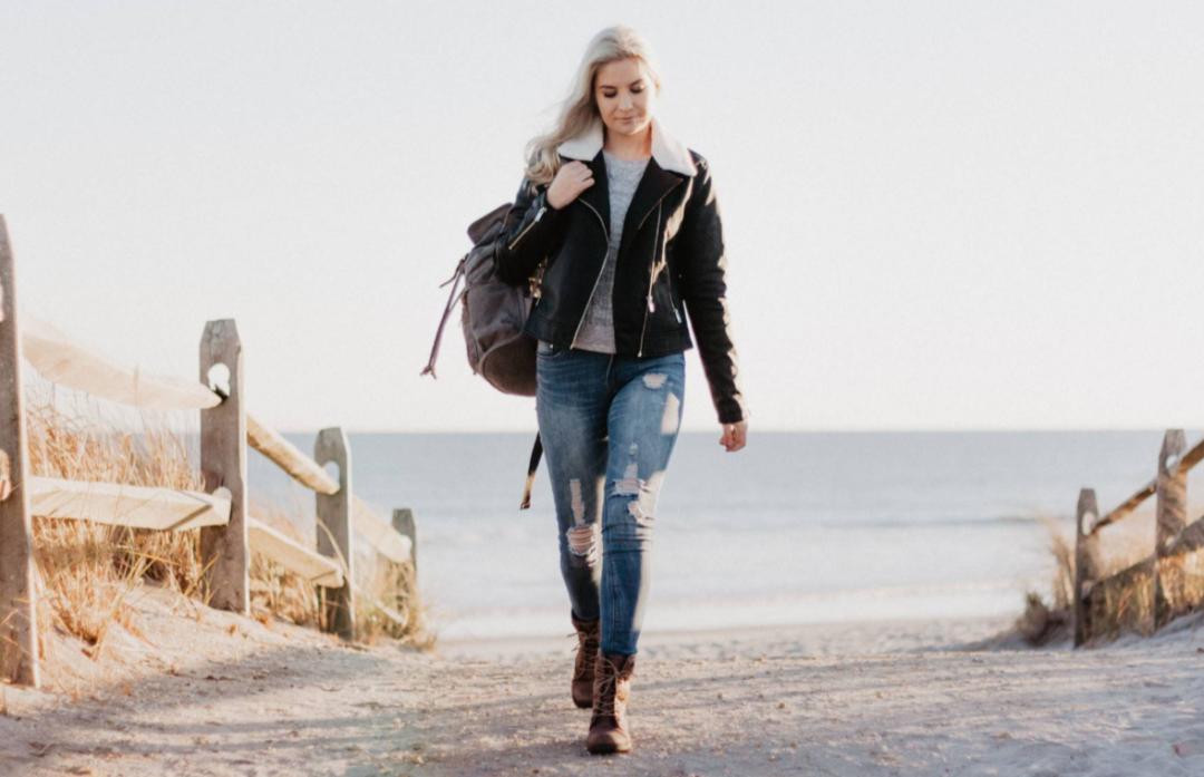 年轻人不愿生孩子，从来不是因为没钱，而是没希望