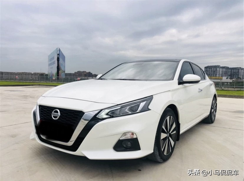 21款天籁2.0舒适版开8500公里,16万买天籁2.0自然吸气