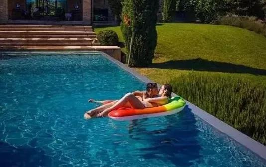 啥!顶流天王对女儿下油手、开黄腔?世上还有多少这种父母