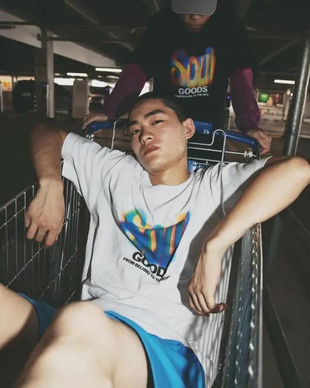 Rhude、Amiri、BAPESTA...靠着抄袭擦边球的潮牌，越来越火了？