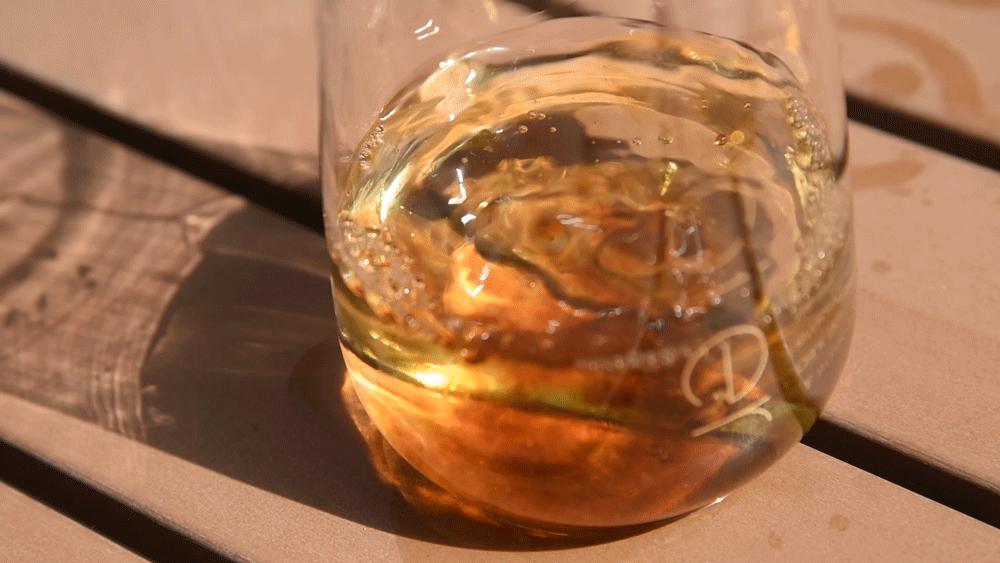 luckincoffee瑞幸咖啡生椰拿铁,复刻瑞幸生椰丝绒拿铁