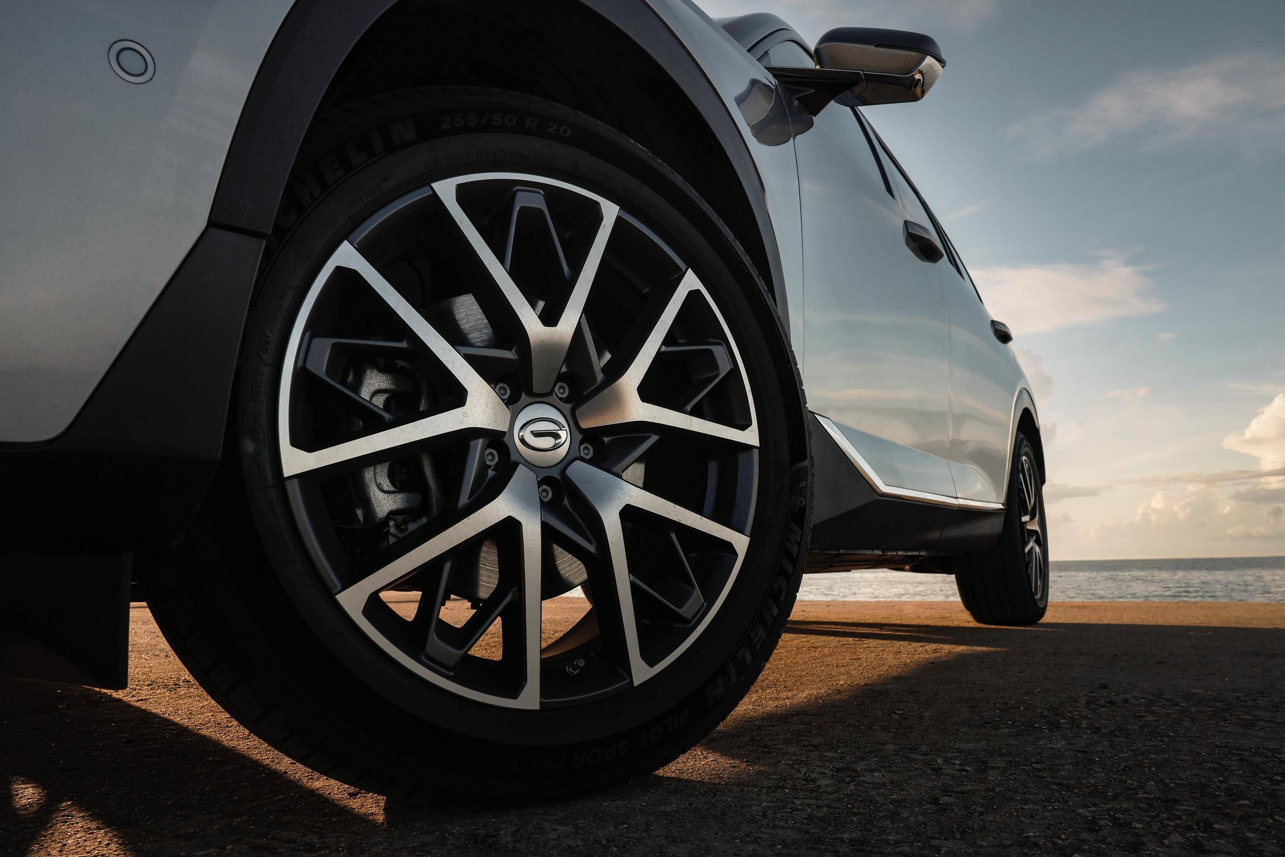 全新第二代gs8劲爆来袭,全新第二代gs8高级感