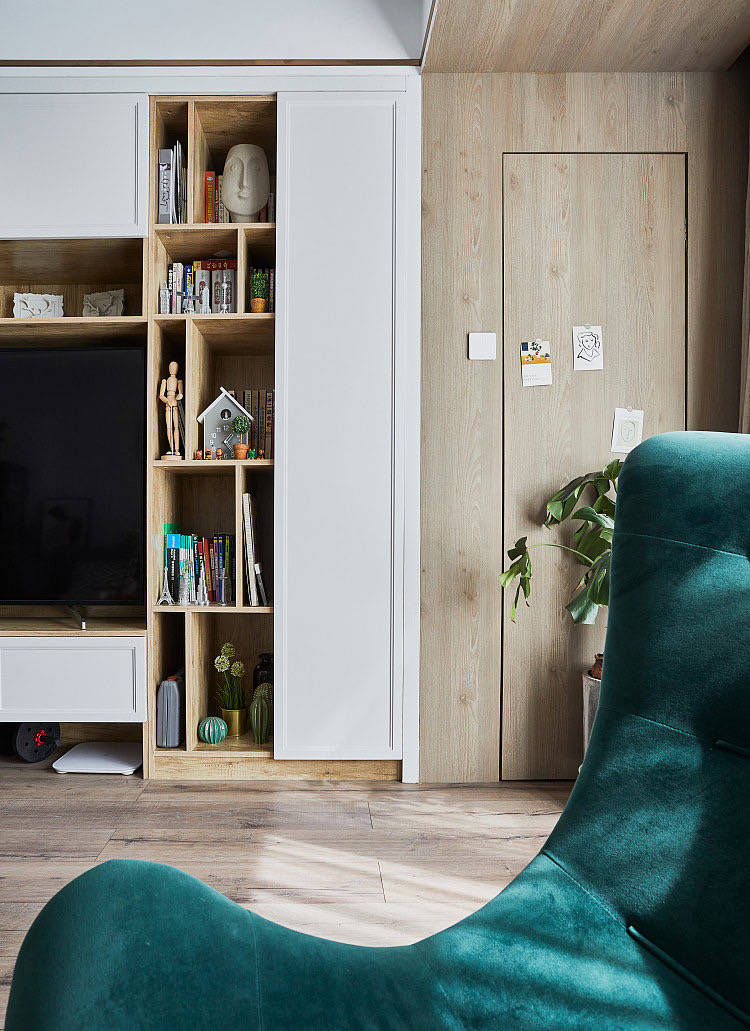 家里垃圾堆多,家里都是垃圾杂物