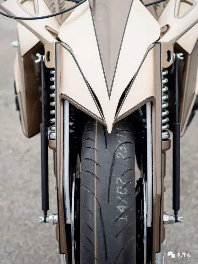 铃木盗匪600极速,定制改装铃木隼