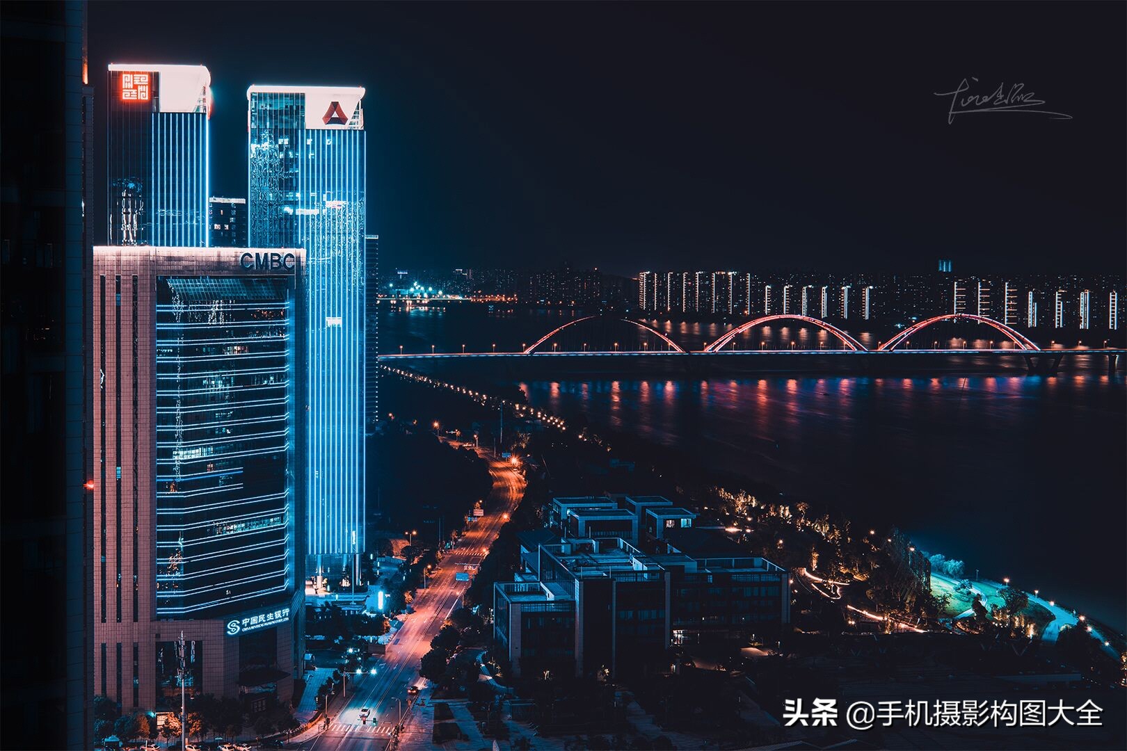 拍照车流流光技巧,手机摄影技巧拍倒影