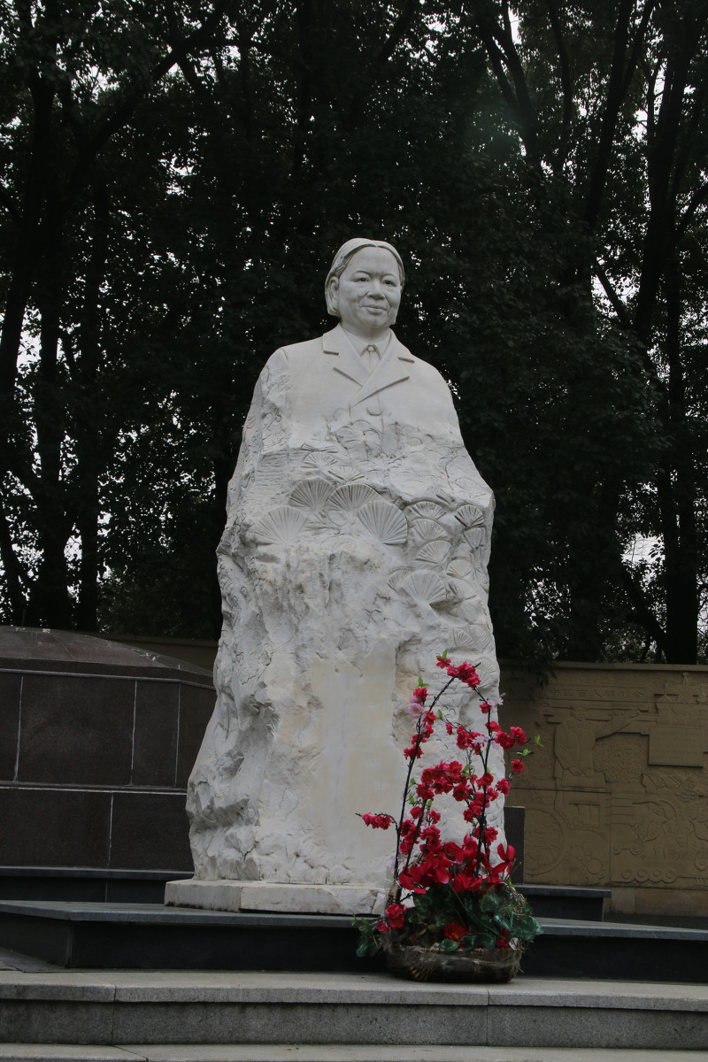 她是毛岸英与毛岸青共同的岳母,享年100岁,两任丈夫皆著名烈士