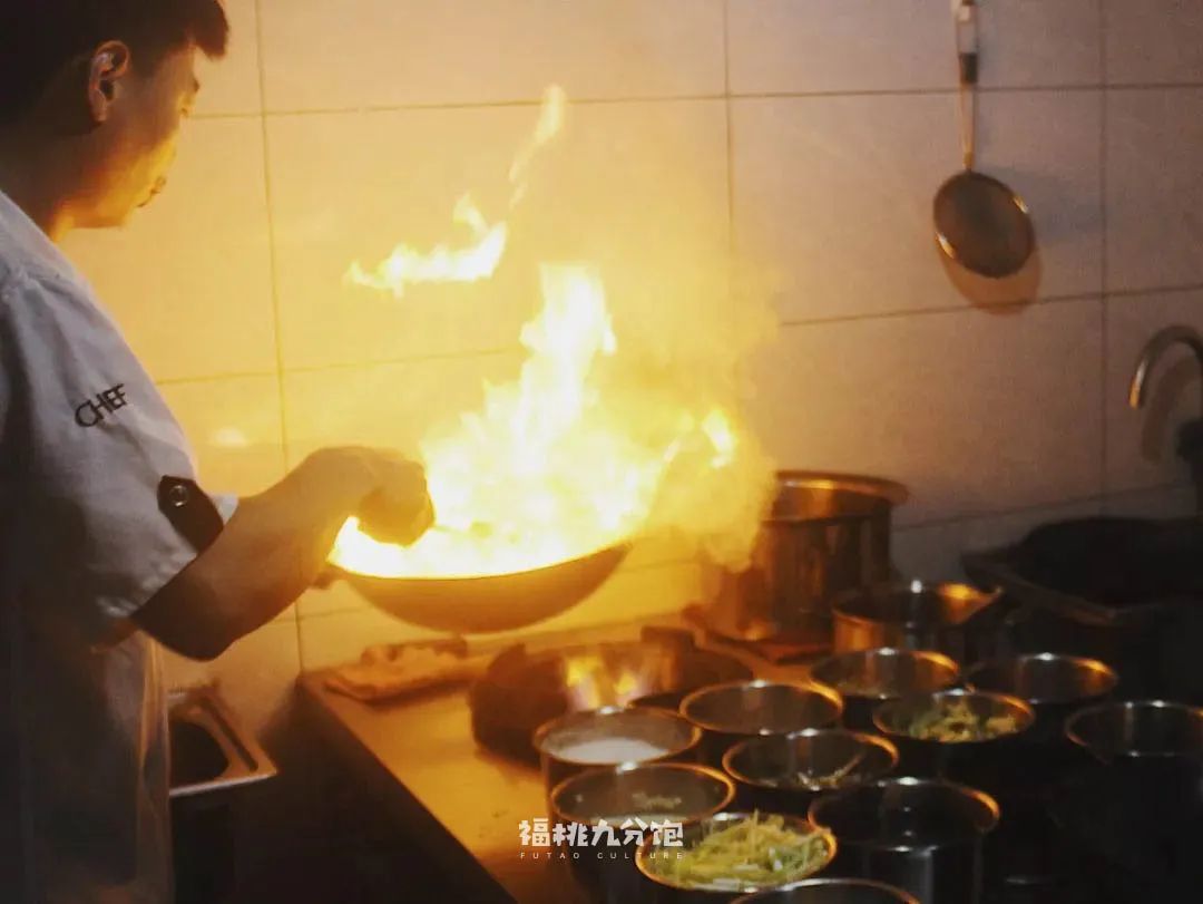 王宝强吃面道士下山,道士下山吃面图片