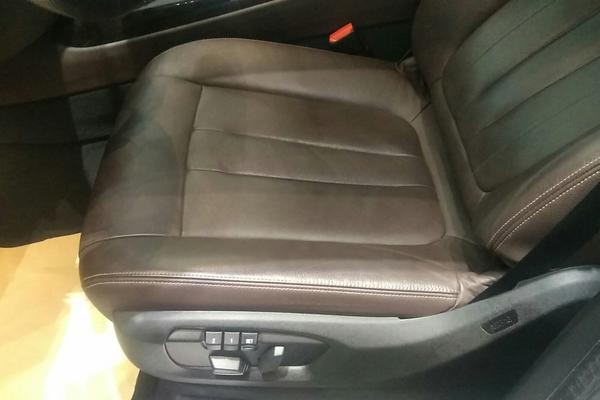 宝马座椅皮开裂可以修复吗,宝马座椅开裂