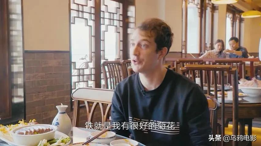 风口浪尖，这个美国人，凭什么被央视点赞了